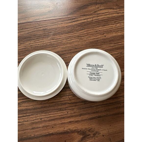 Villeroy & Boch  4" Trinket Box w/Lid Laplau Design Naif Country Winter Buggy - Picture 6 of 6